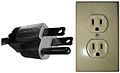 Stecker Typ B NEMA-5 mit zwei flachen Stiften und rundem Schutzleiter